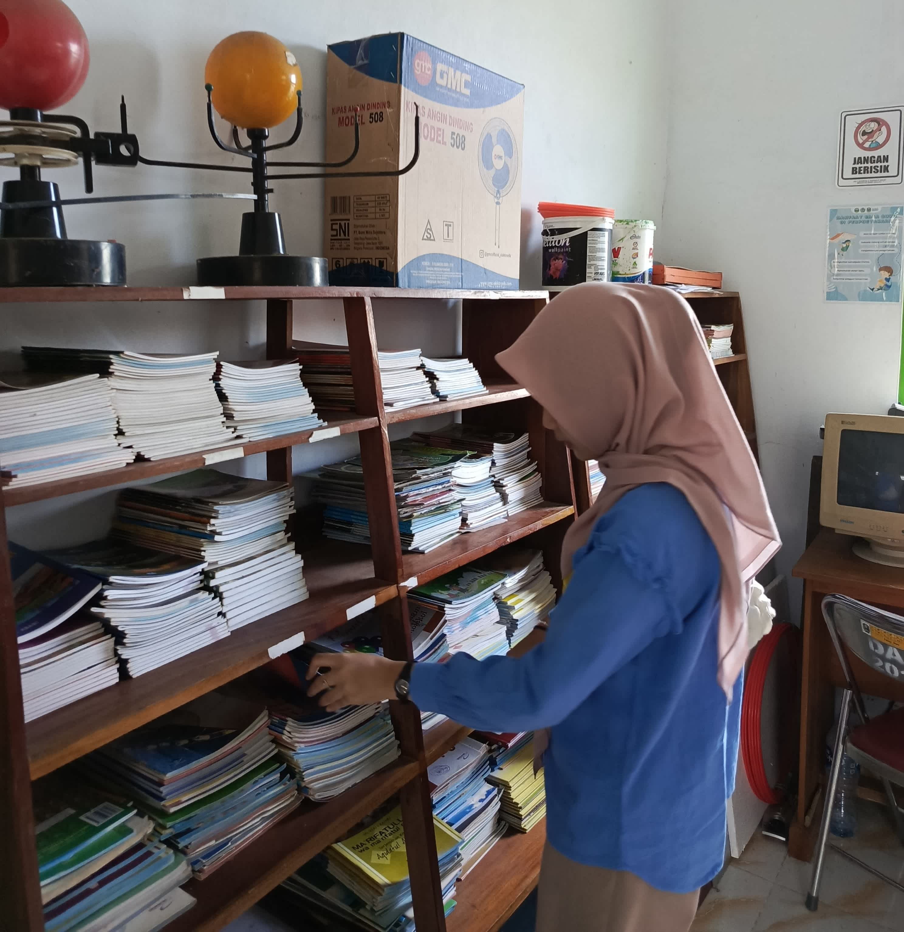 Penerapan Sistem Pendataan Digital untuk Koleksi Buku di Perpustakaan SD Sumbersawit 2